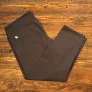 Gray Fabletics Salar Capri